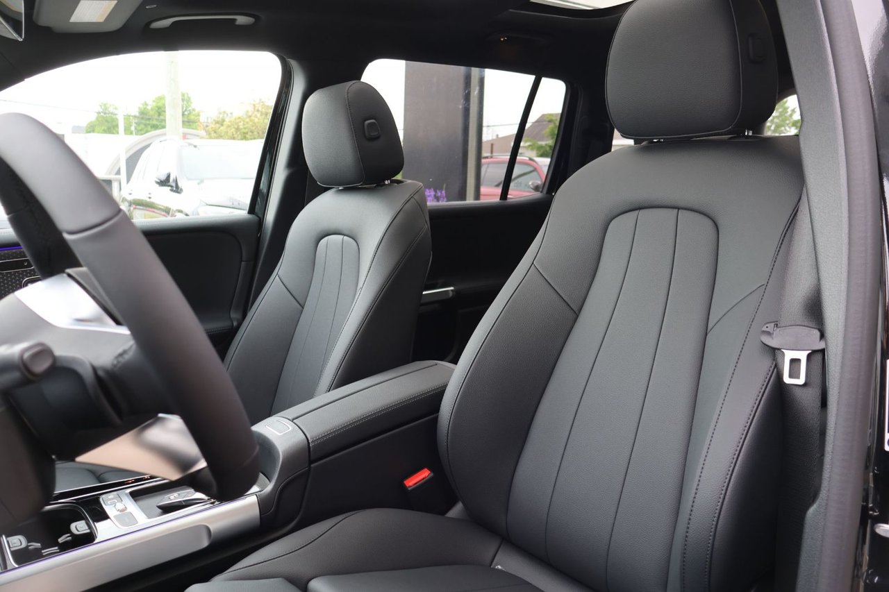 Image 4 Mercedes-Benz EQB EQB300 2025