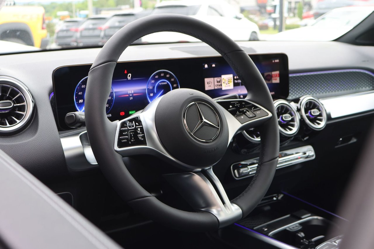 Image 9 Mercedes-Benz EQB EQB300 2025