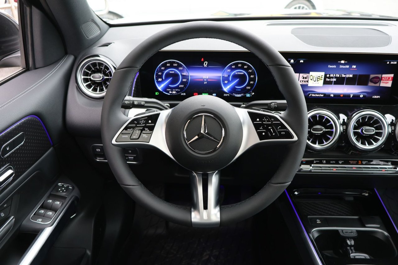 Image 14 Mercedes-Benz EQB EQB300 2025