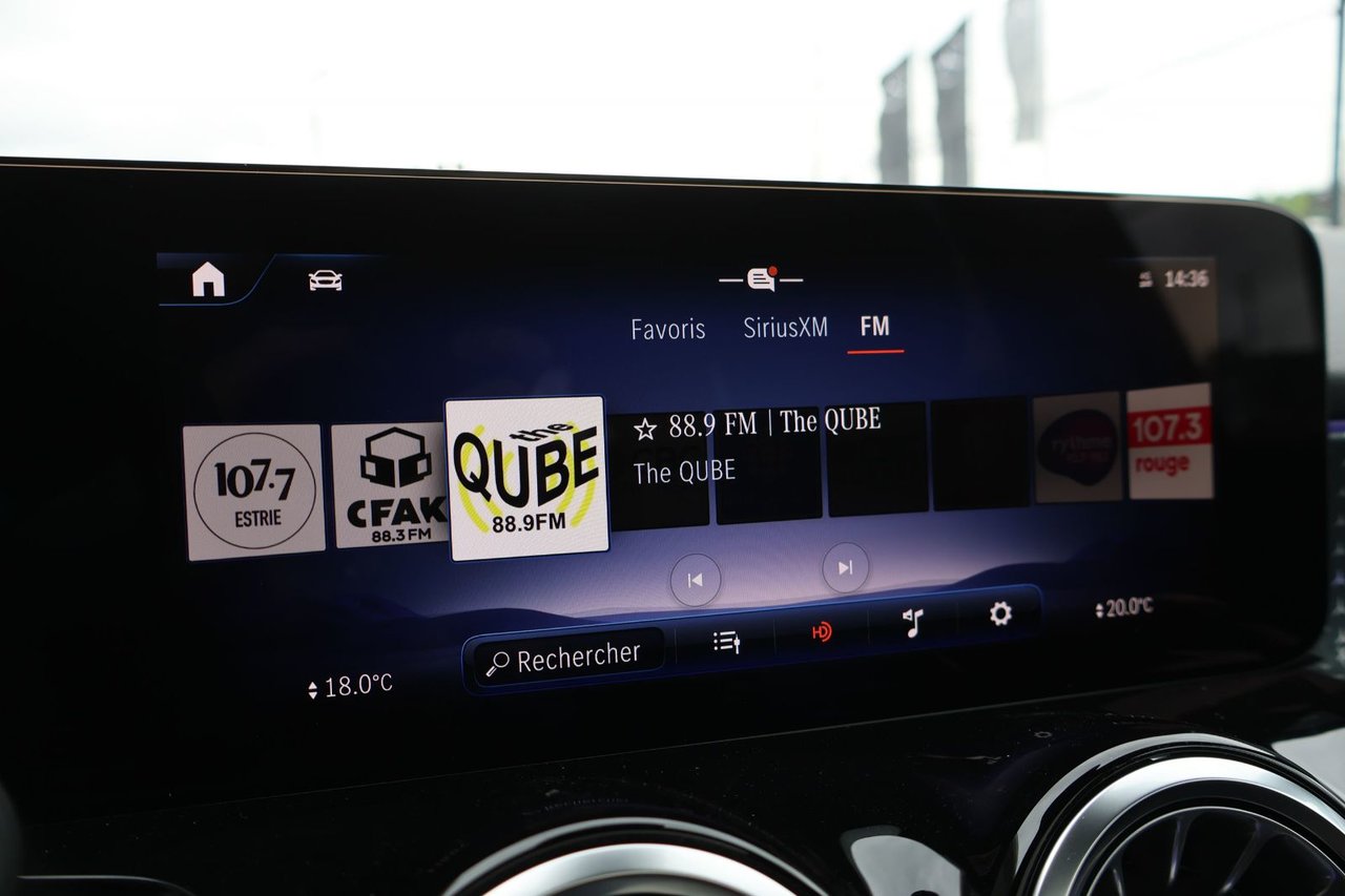 Image 18 Mercedes-Benz EQB EQB300 2025