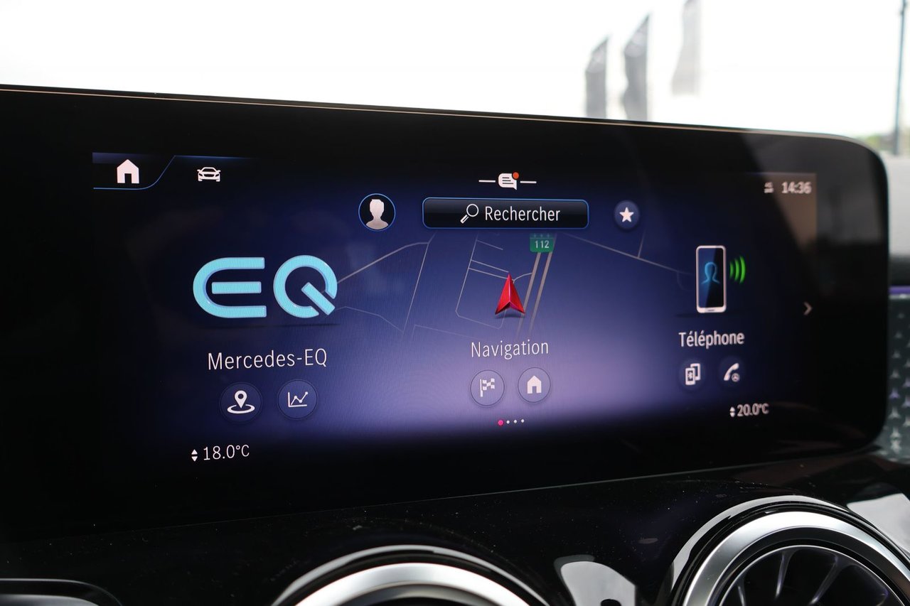 Image 19 Mercedes-Benz EQB EQB300 2025