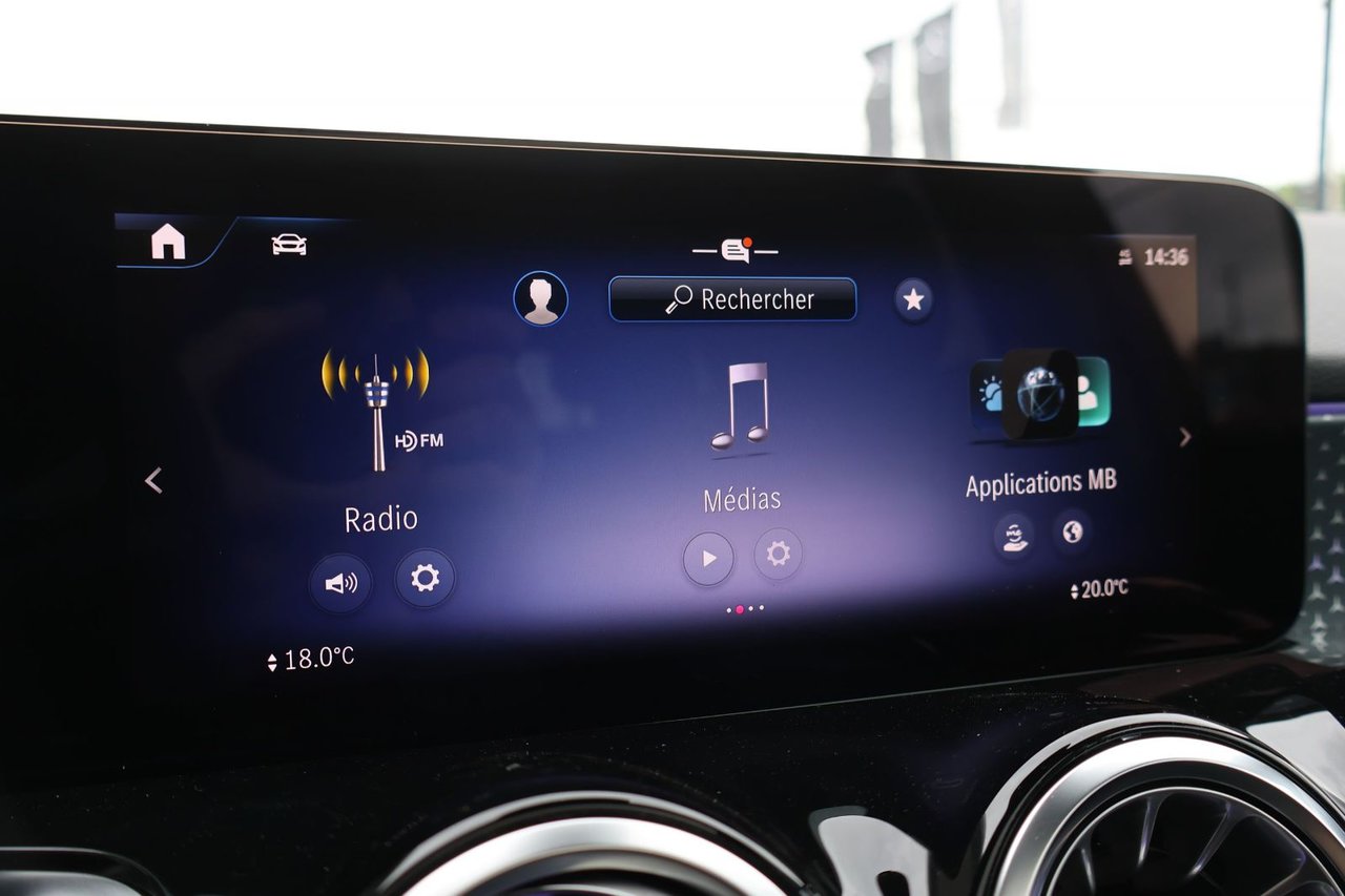 Image 21 Mercedes-Benz EQB EQB300 2025