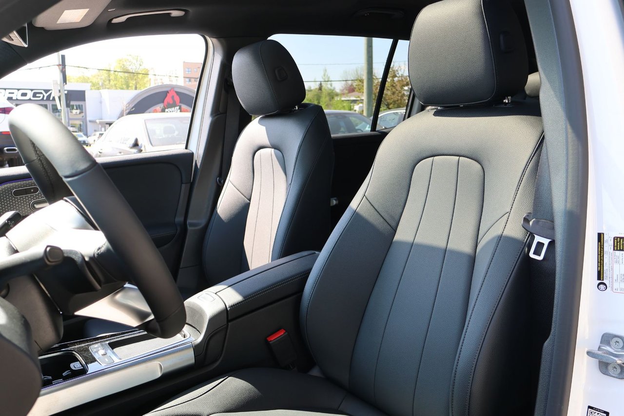 Image 4 Mercedes-Benz EQB EQB300 2025