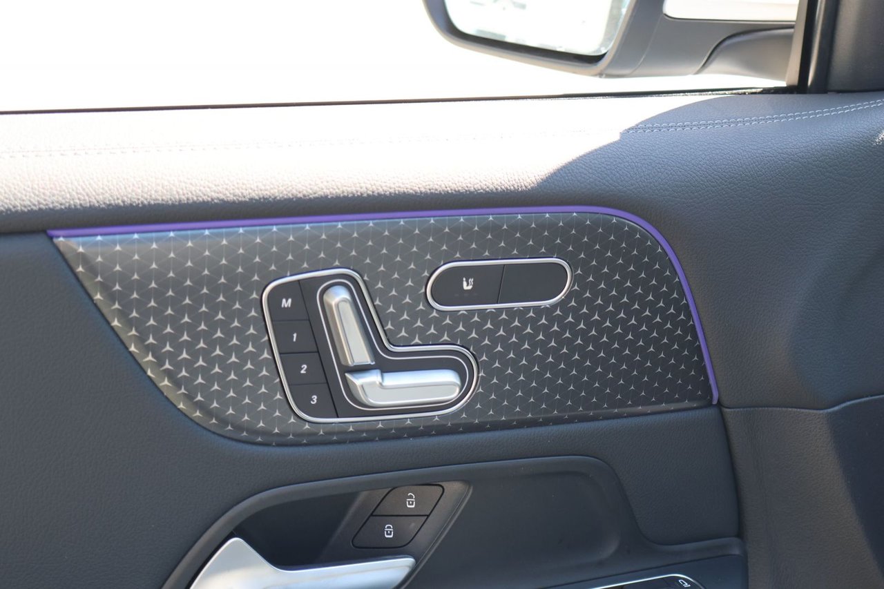 Image 12 Mercedes-Benz EQB EQB300 2025