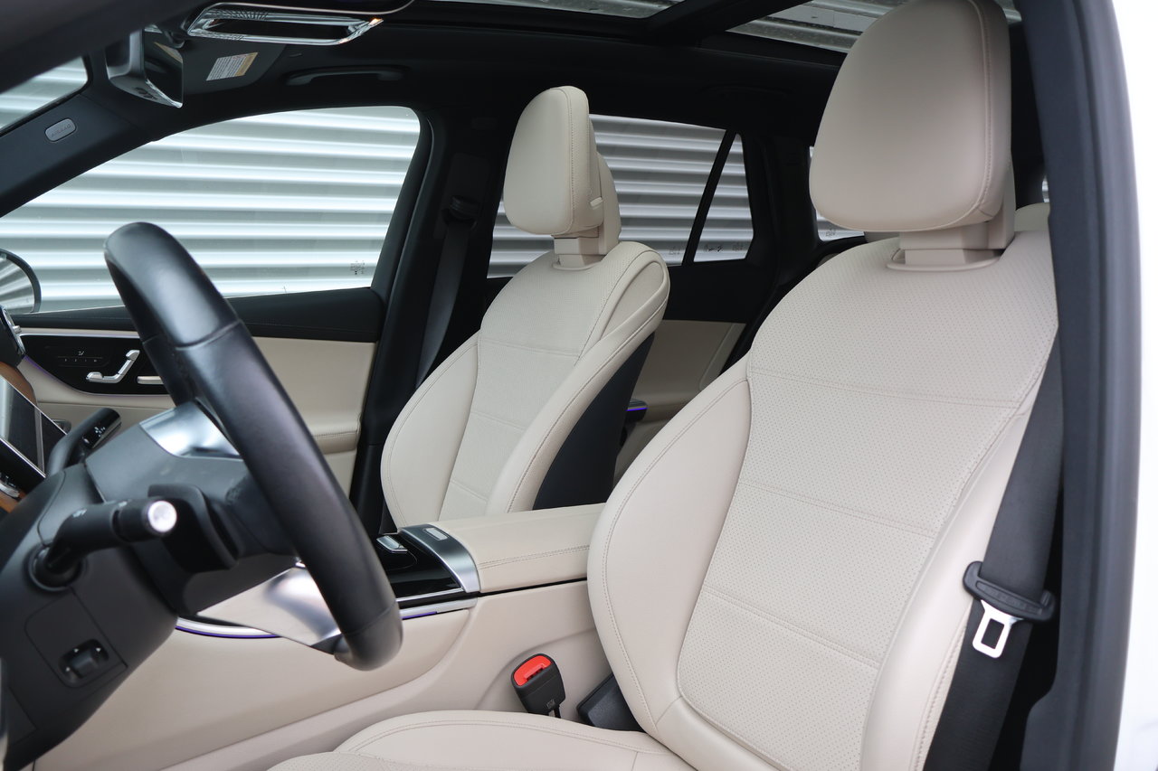 Mercedes-Benz GLC GLC300 2023 — photo 3