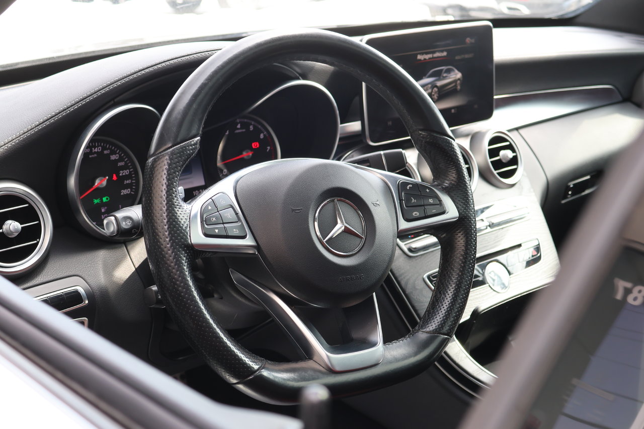 Image 11 Mercedes-Benz C-Class C400 2015