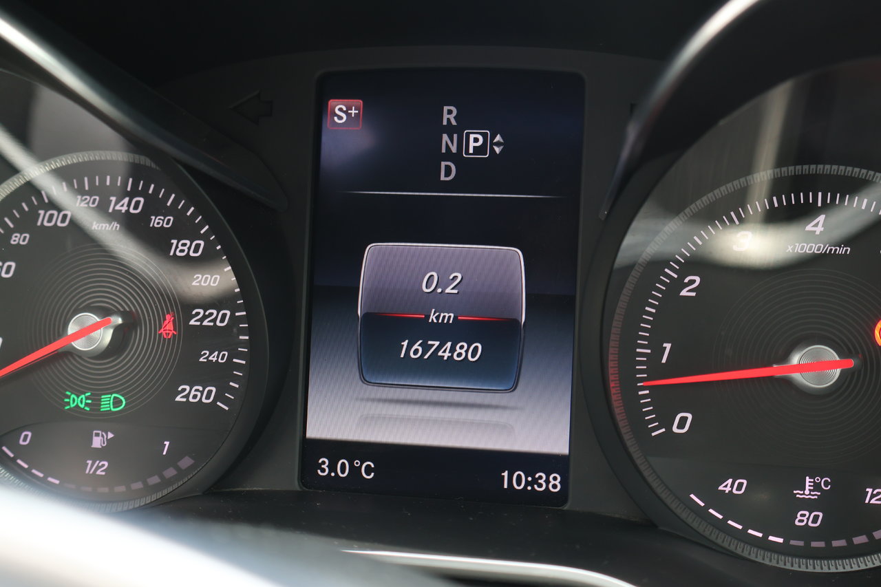 Image 27 Mercedes-Benz C-Class C400 2015