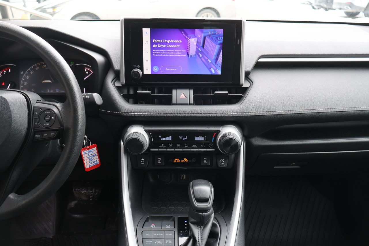 Image 20 Toyota Rav4 LE 2024