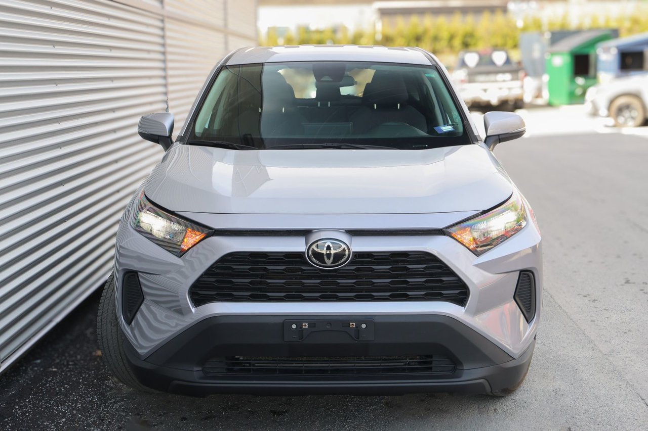 Toyota Rav4 LE 2024 — photo 4
