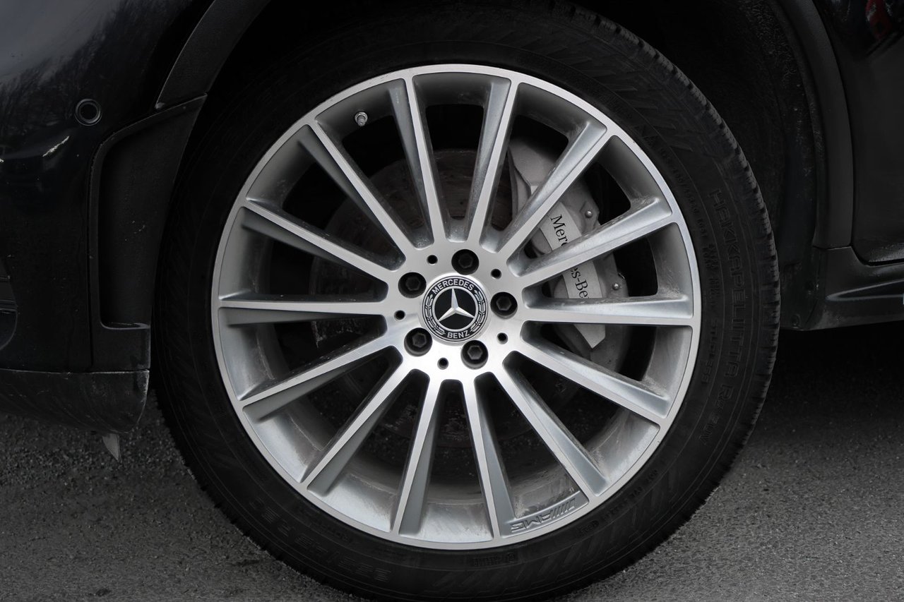 Mercedes-Benz GLC GLC300 2023 — photo 6