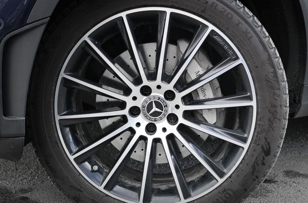 Mercedes-Benz GLC GLC300 2023 — photo 6