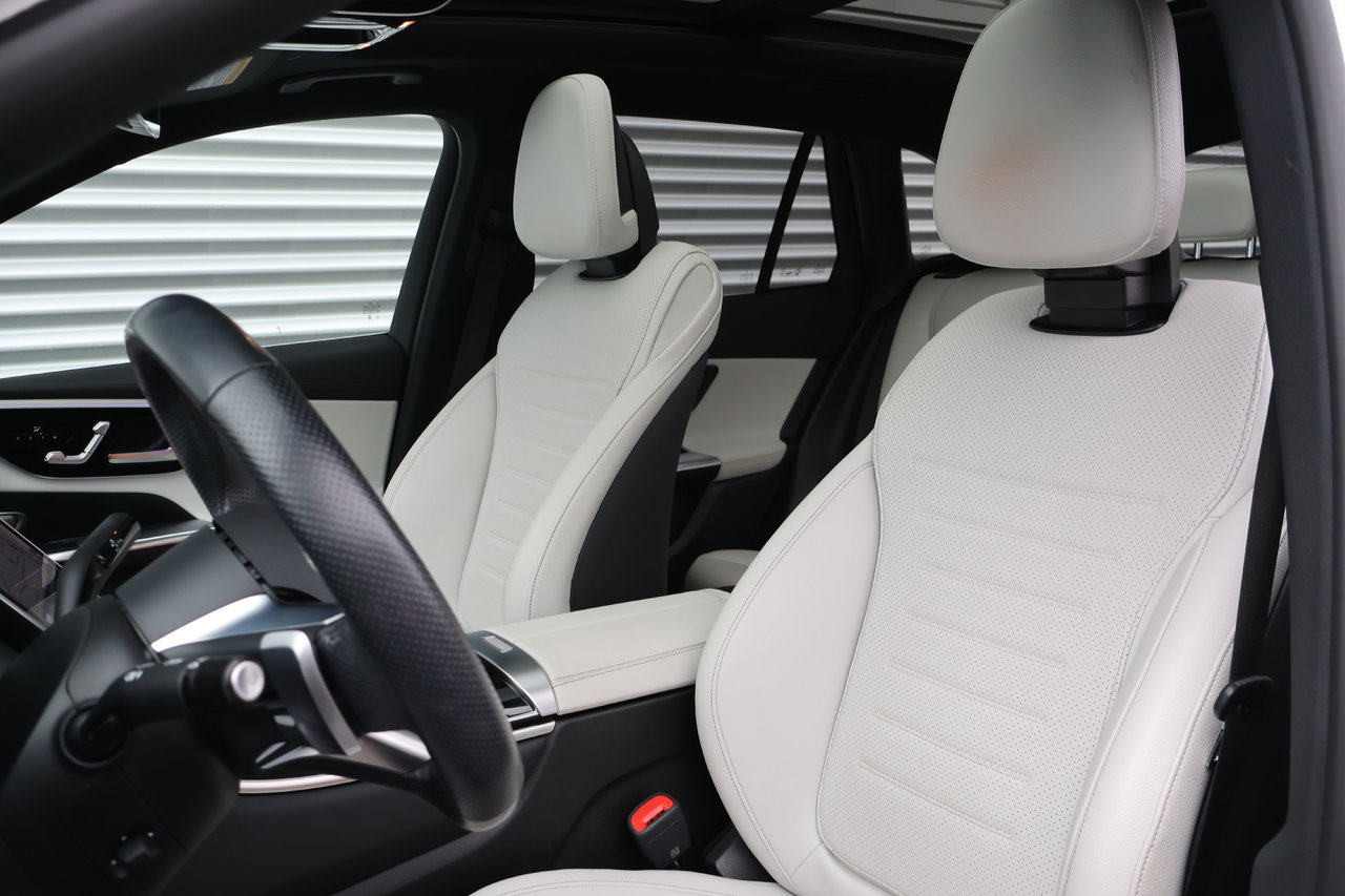 Mercedes-Benz GLC GLC300 2023 — photo 3