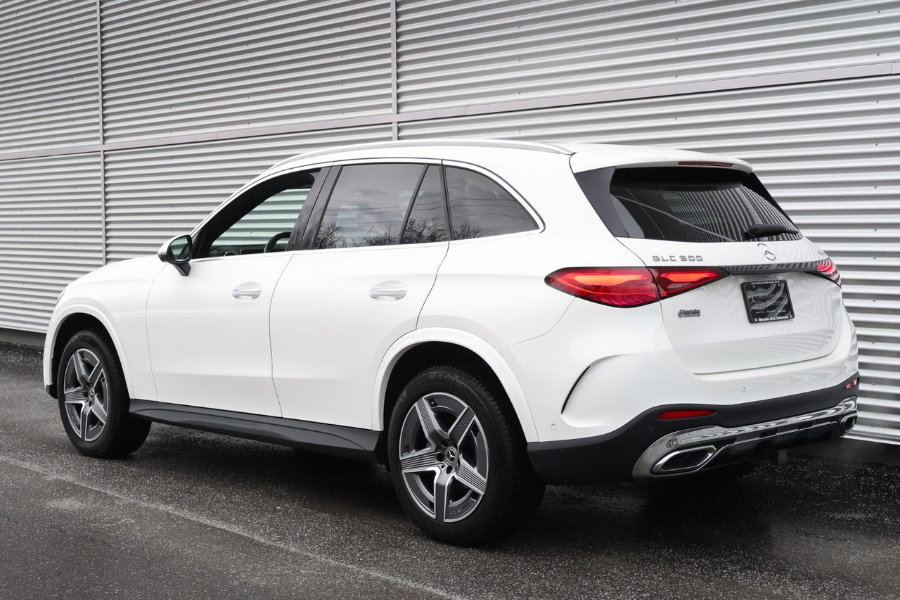 Mercedes-Benz GLC GLC300 2023 — photo 8