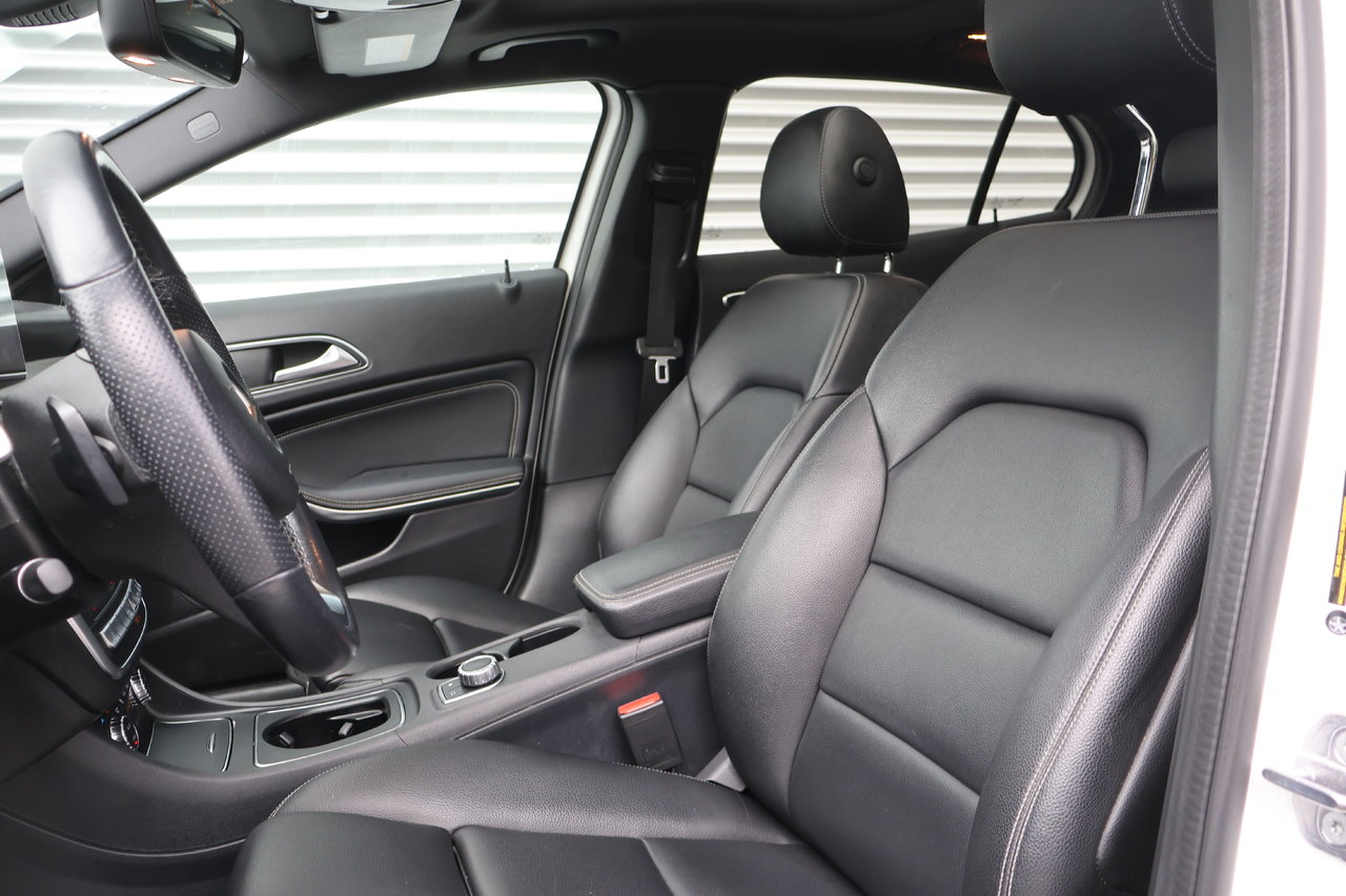 Image 10 Mercedes-Benz GLA-Class GLA250 2020