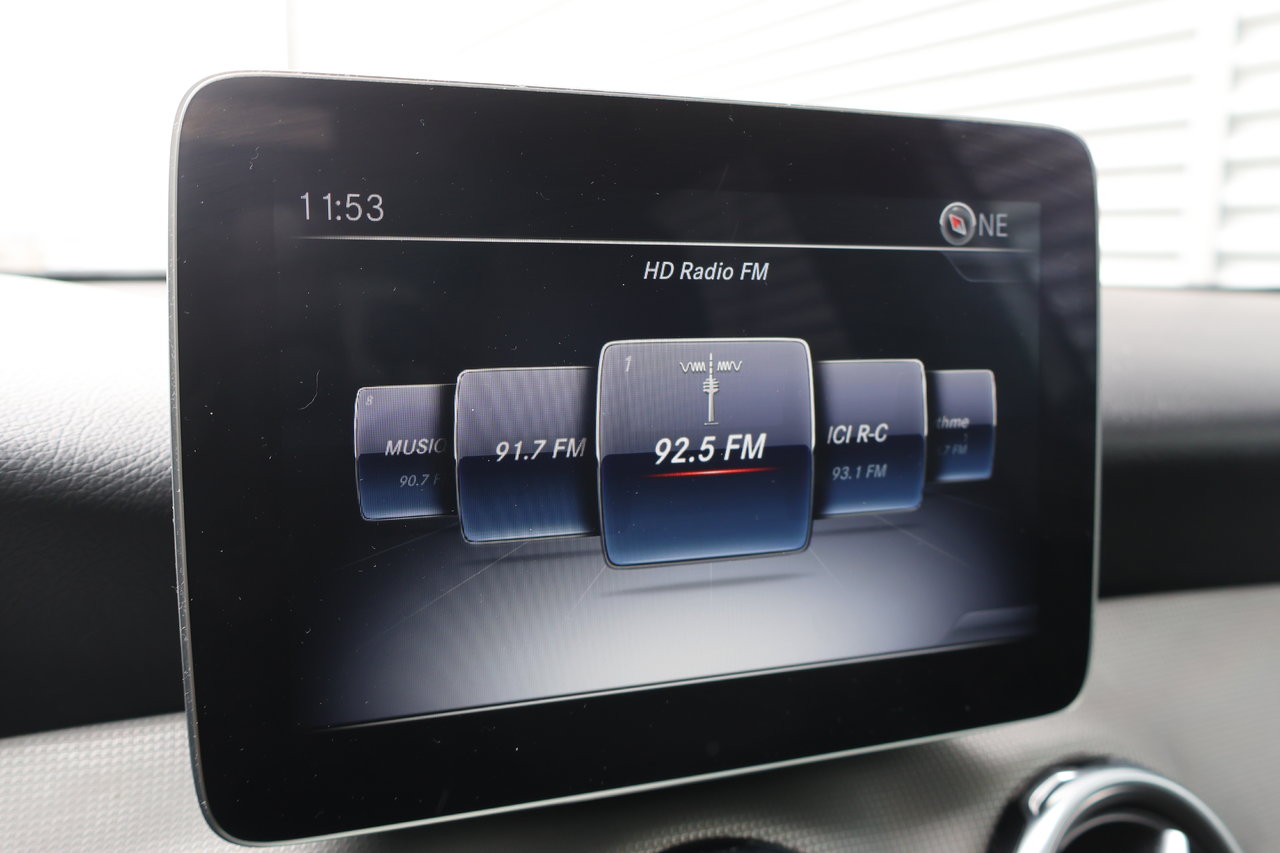 Image 17 Mercedes-Benz GLA-Class GLA250 2020