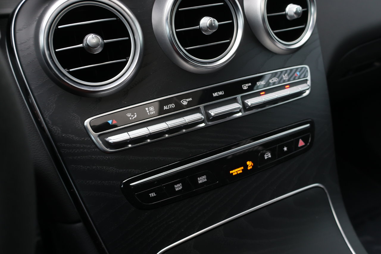 Image 23 Mercedes-Benz GLC-Class GLC300 2023