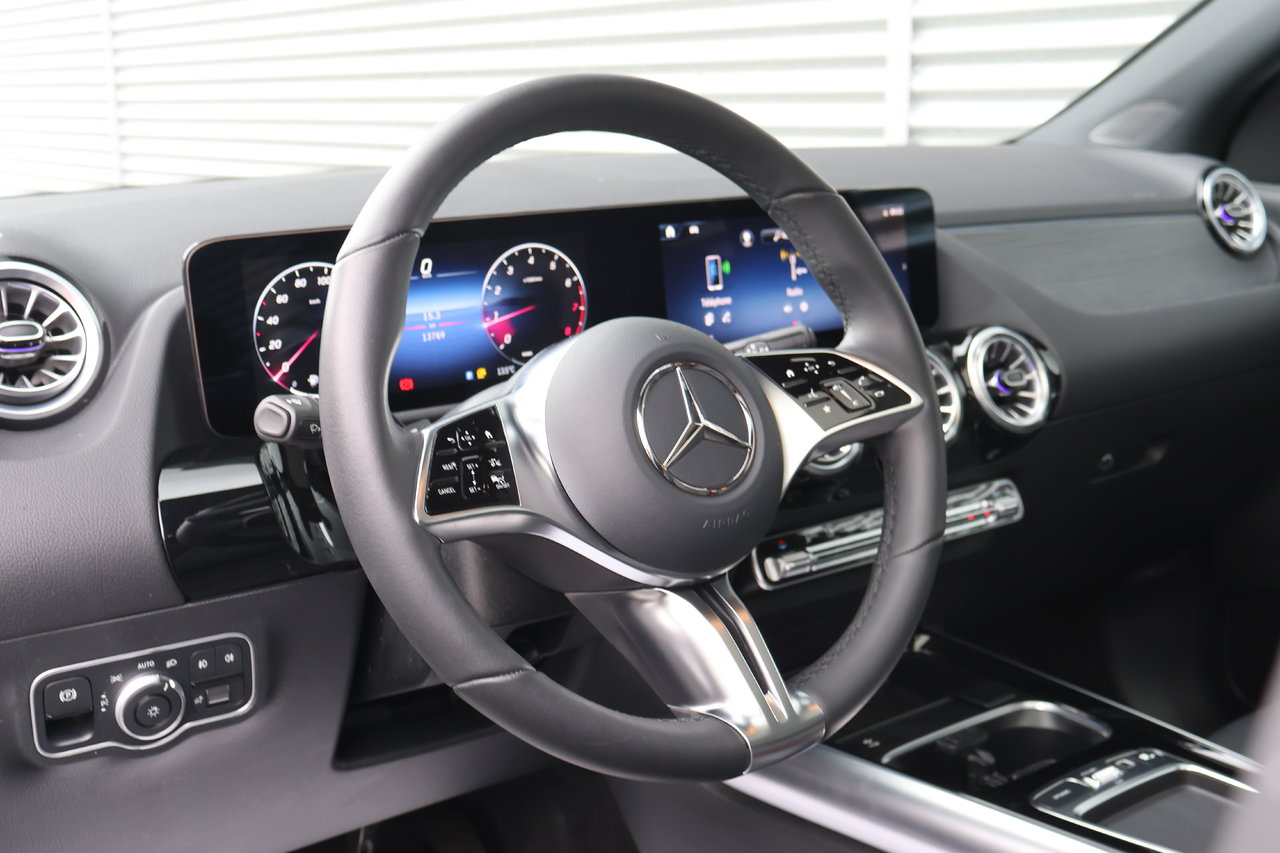 Mercedes-Benz GLA GLA250 2025 — photo 8