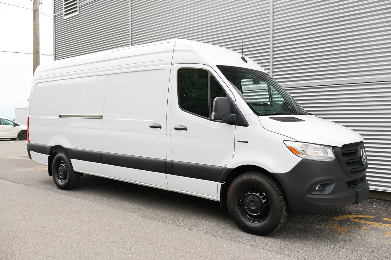 Mercedes-Benz ESprinter Cargo Van 170 Wheelbase High Roof RWD 2025 — photo 7
