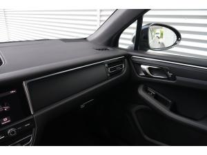 Thumbnail 21 Porsche Macan Base 2021