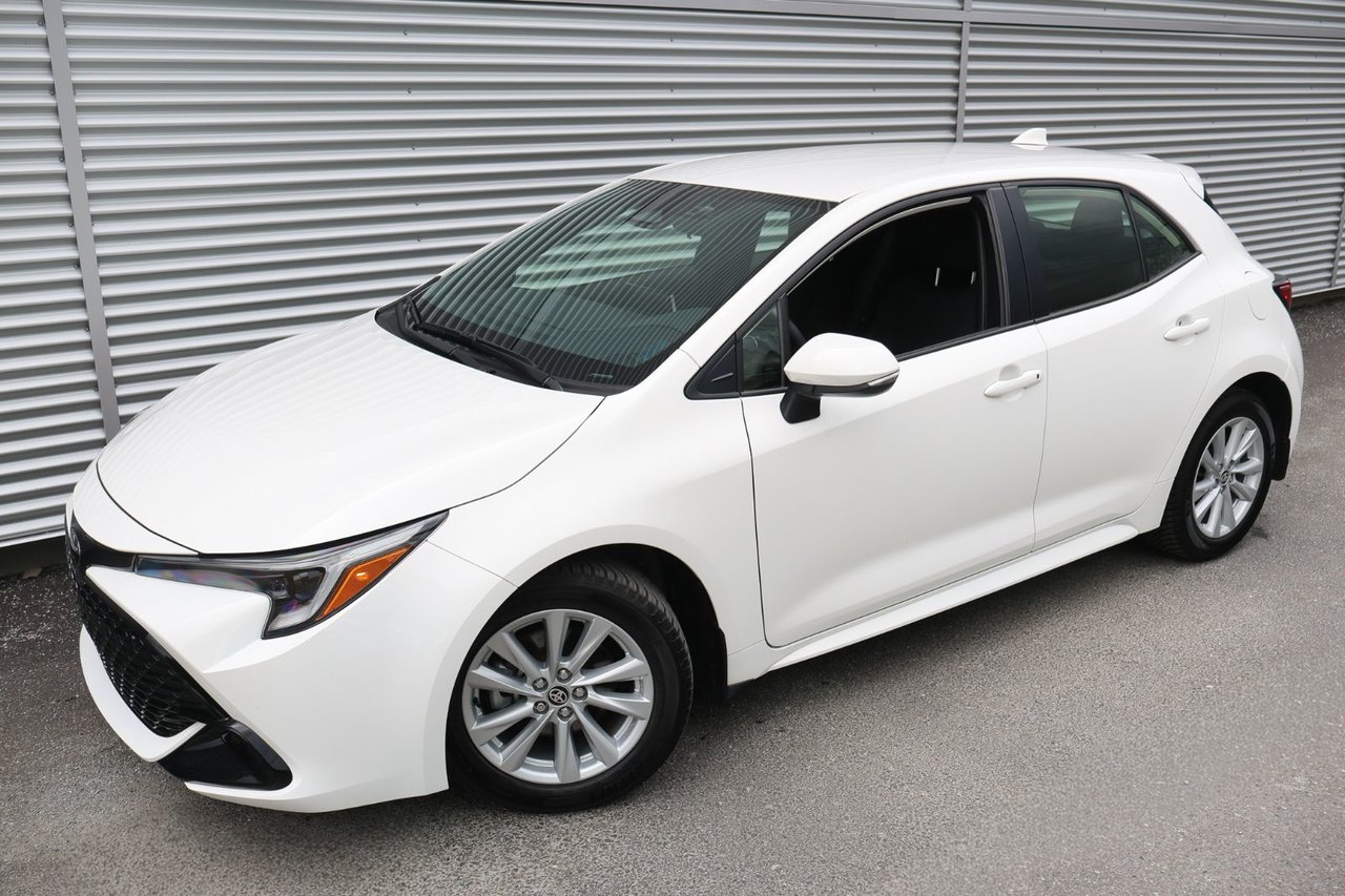 Toyota Corolla Hatchback SE 2025 — photo 5