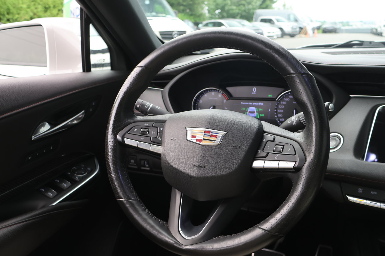 Cadillac XT4 Sport 2020 — photo 2