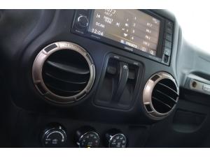 Thumbnail 23 Jeep Wrangler 75th Anniversary 2016