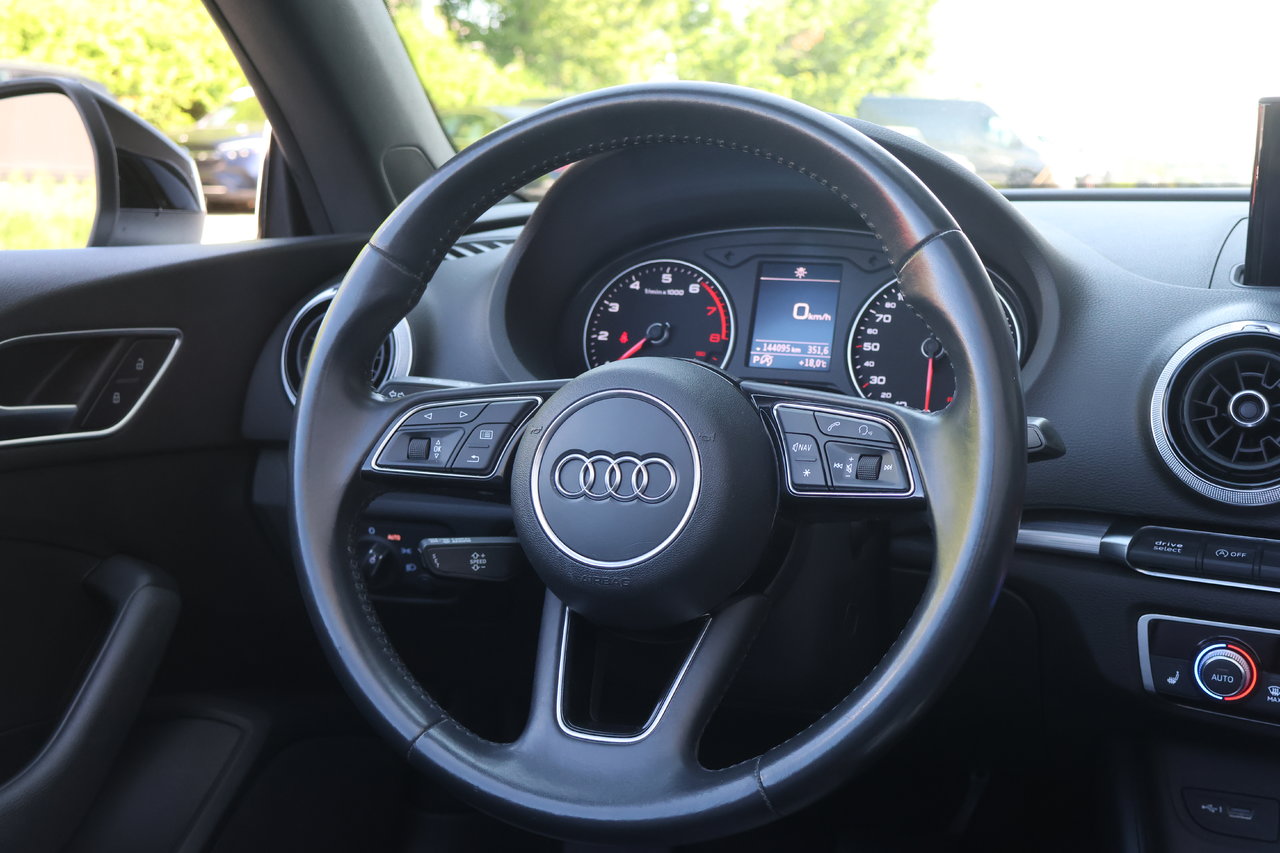 Audi A3 Progressiv 2018 — photo 2