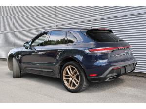 Miniature 7 Porsche Macan  2023