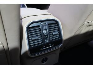 Miniature 14 Porsche Macan  2023