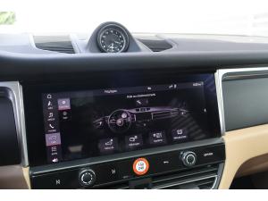 Miniature 20 Porsche Macan  2023
