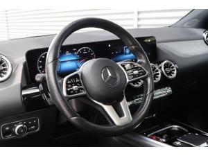 Miniature 8 Mercedes-Benz GLA-Class GLA250 2023