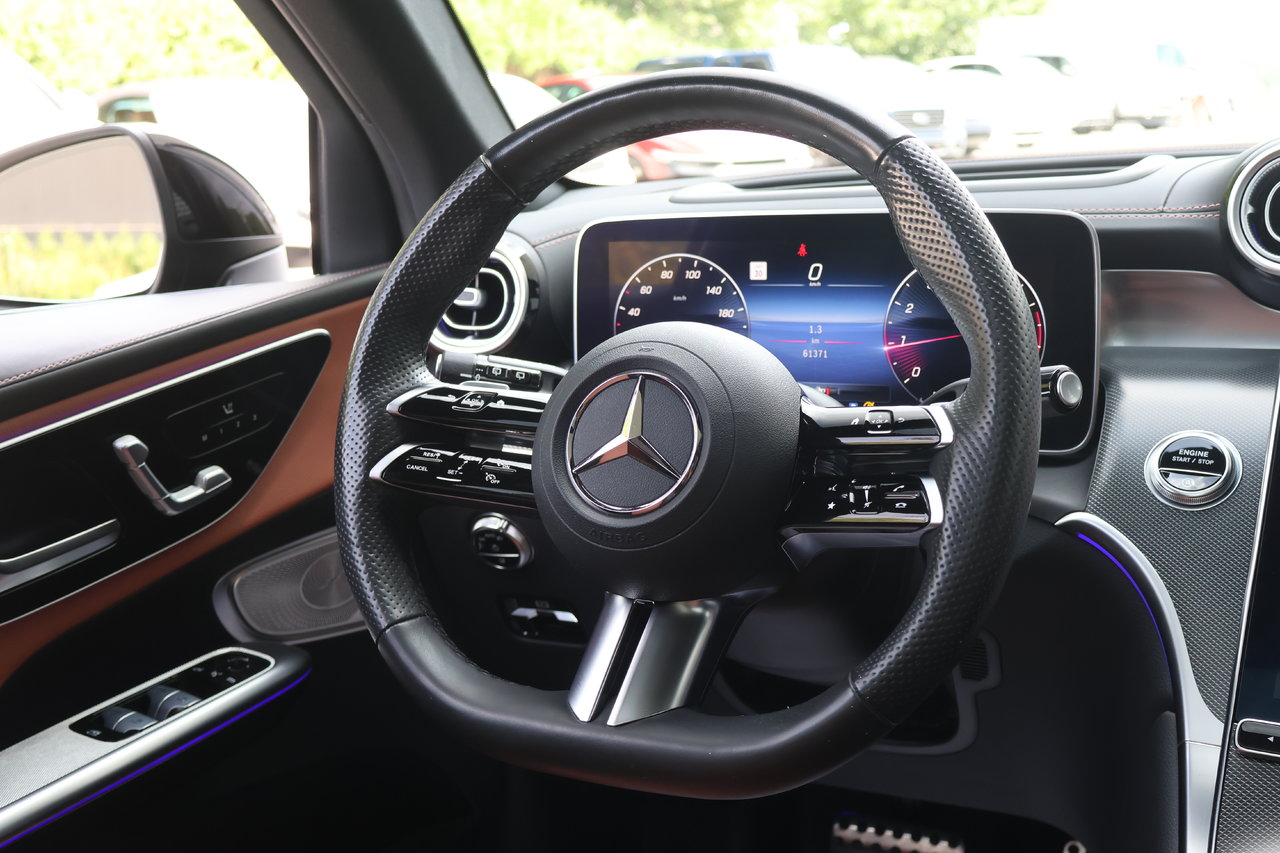 Mercedes-Benz GLC GLC300 2023 — photo 2