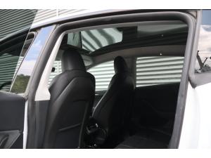 Miniature 12 Tesla Model Y Long Range 2024