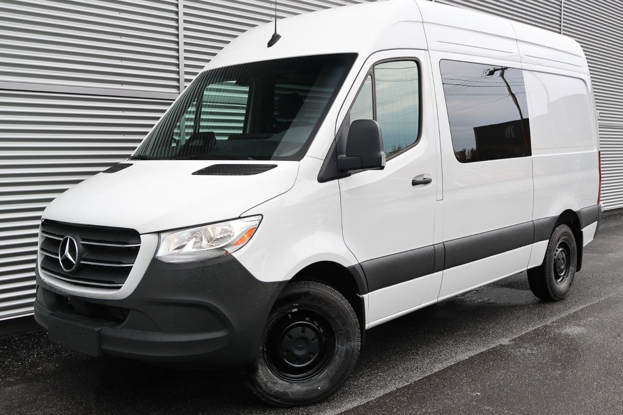 Mercedes-Benz Sprinter 144 Wheelbase High Roof RWD 2025