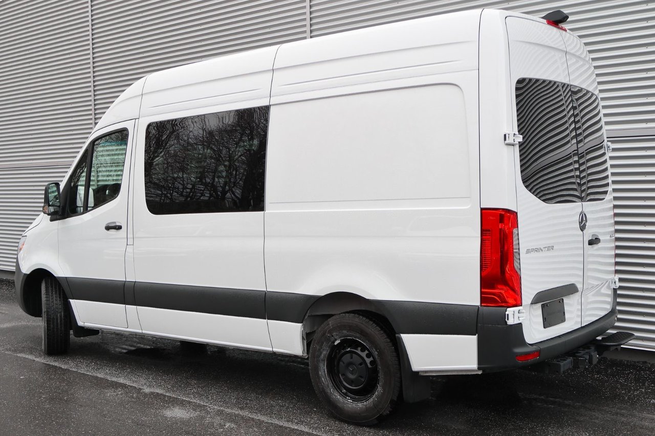 Mercedes-Benz Sprinter 144 Wheelbase High Roof RWD 2025 — photo 5