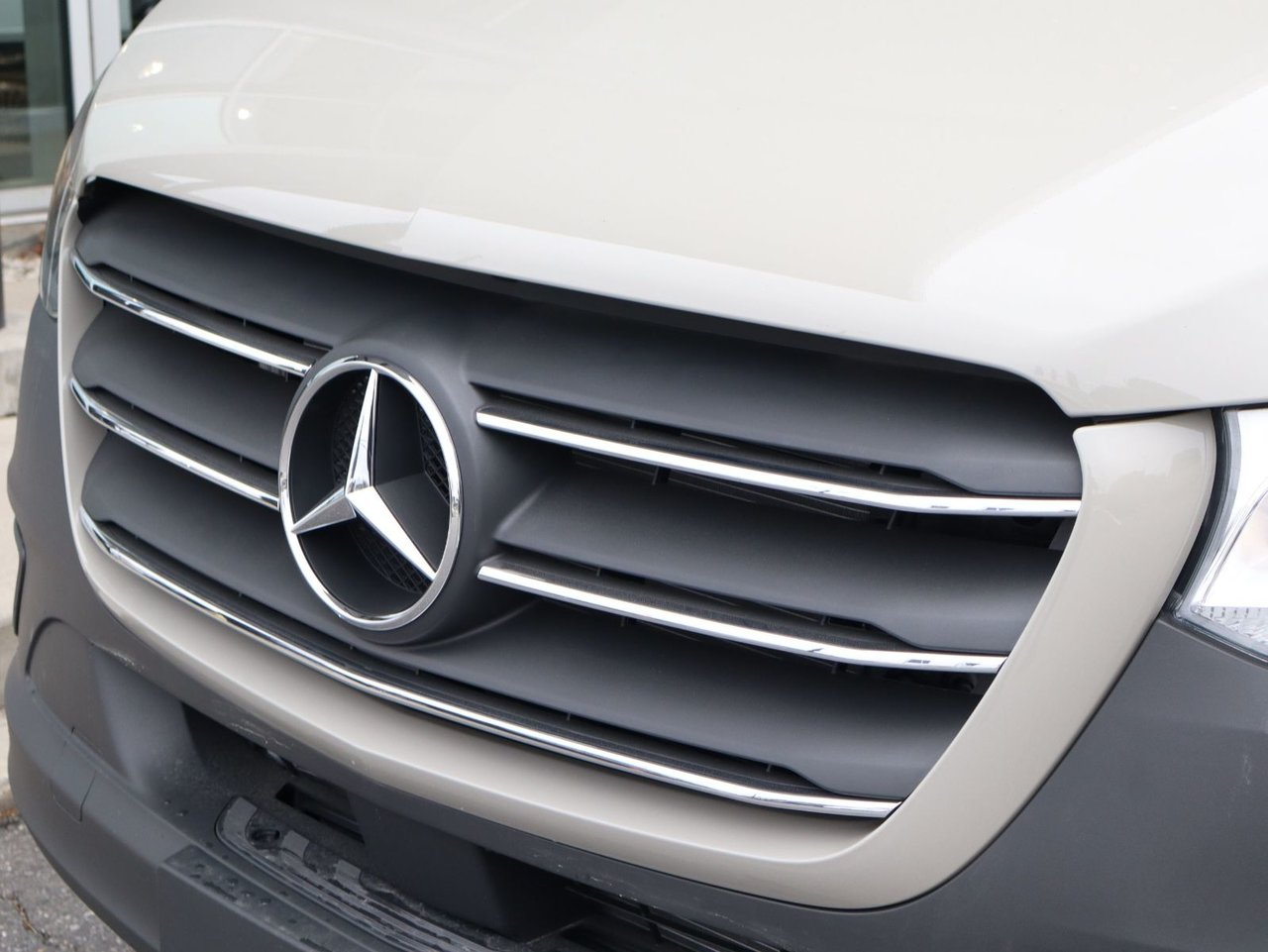 Mercedes-Benz Sprinter 170 Ext. Wheelbase High Roof RWD 2025 — photo 4