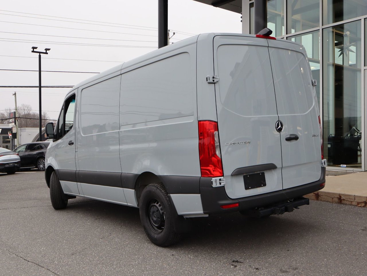 Mercedes-Benz Sprinter 2500 144 Wheelbase Standard Roof RWD 2025 — photo 3