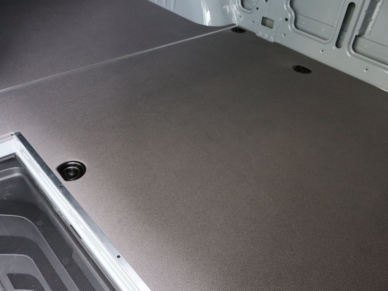 Mercedes-Benz Sprinter 2500 144 Wheelbase Standard Roof RWD 2025 — photo 6
