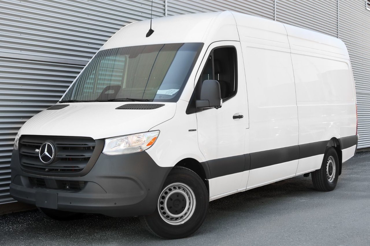 Mercedes-Benz ESprinter Cargo Van 170 Wheelbase High Roof RWD 2025