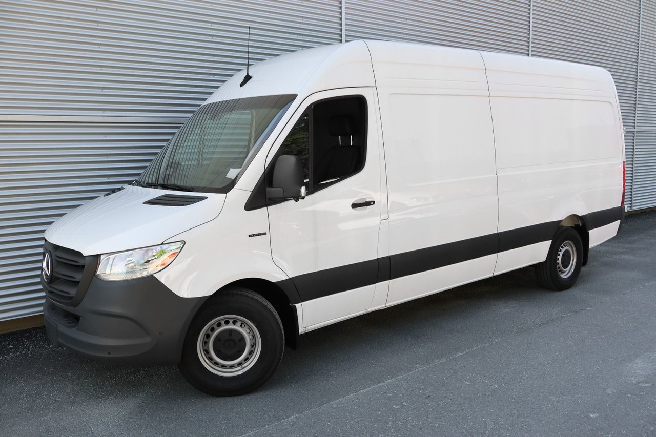 Mercedes-Benz ESprinter Cargo Van 170 Wheelbase High Roof RWD 2025 — photo 2
