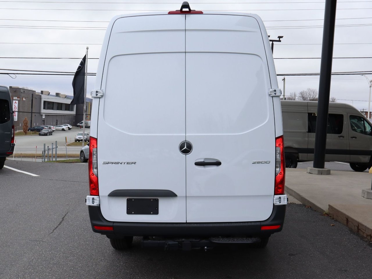 Mercedes-Benz Sprinter 2500 High Roof 2025 — photo 4
