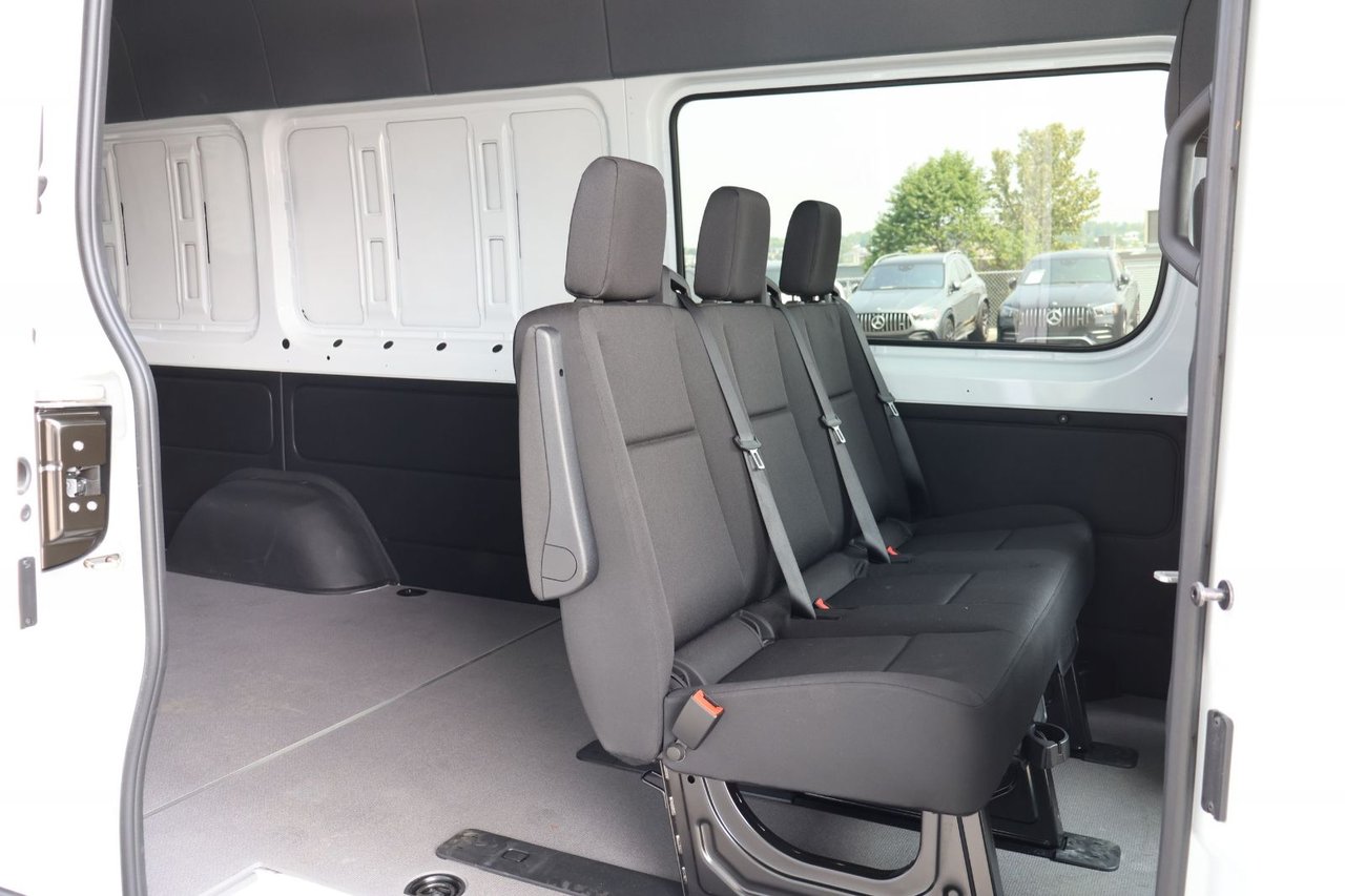Mercedes-Benz Sprinter 170 Wheelbase High Roof RWD 2025 — photo 6