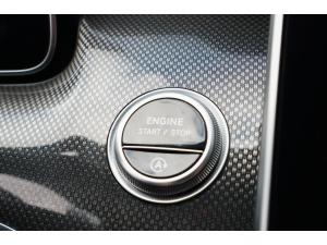 Miniature 21 Mercedes-Benz C-Class C300 2023