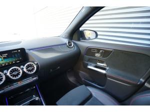 Miniature 15 Mercedes-Benz GLA-Class GLA250 2023