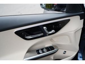 Miniature 11 Mercedes-Benz C-Class C300 2026