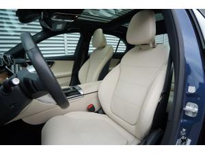 Miniature 12 Mercedes-Benz C-Class C300 2026