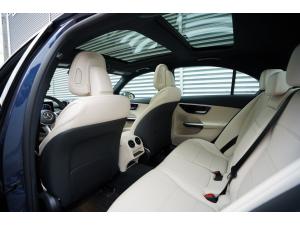 Miniature 13 Mercedes-Benz C-Class C300 2026