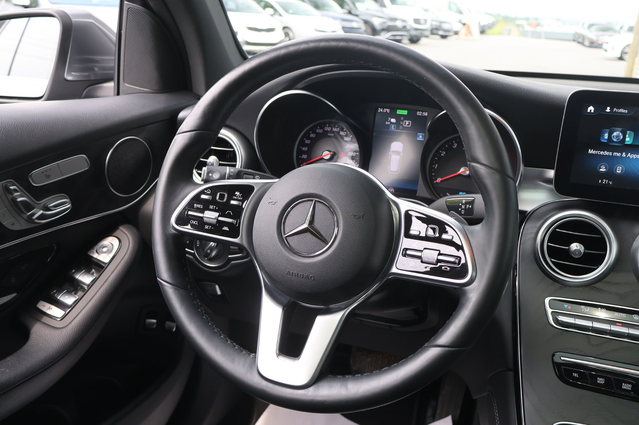 Mercedes-Benz GLC 4MATIC SUV 2020 — photo 2