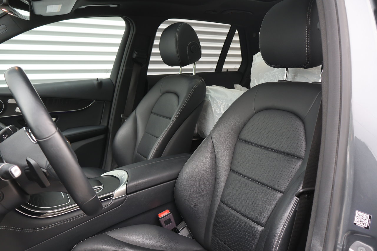 Mercedes-Benz GLC 4MATIC SUV 2020 — photo 3