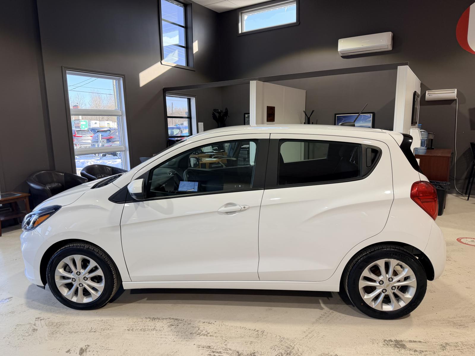 Image 3 Chevrolet Spark 1LT 2022